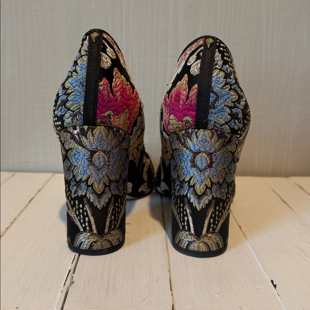 Same Edelman Stillson Block Pumps - image 3